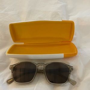 Raen optics Aren sunglasses 
Haze/Plum Brown 53-18-145